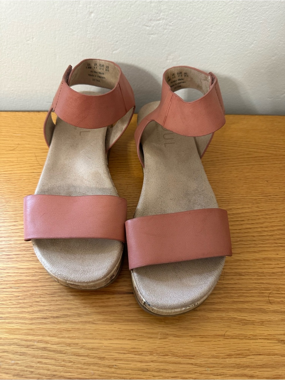 SOUL Naturalizer Mauve Cork Platform Sandals Size 7.5 Comfort